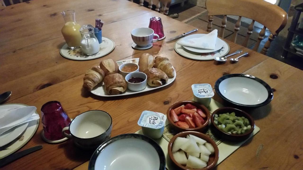 Vabre-Tizac Combecave Bed & Breakfast エクステリア 写真